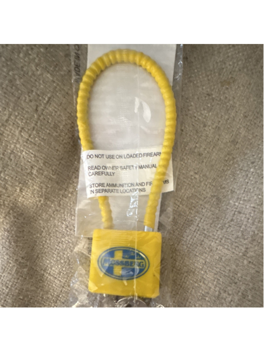 Mossberg R10SC3 Yellow Steel Cable Lock Security Cable for Guns with 2 Keys